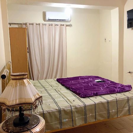 Apartment Near Abdeen Palace & Museum Kairo Eksteriør billede